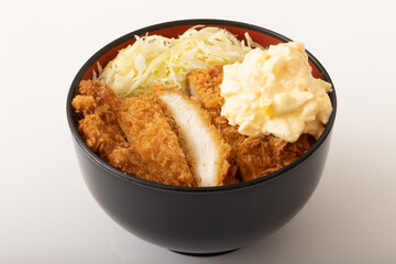 チキンカツ丼　(タルタルソース)