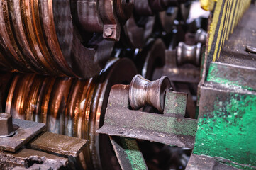 Round rolls of a rolling mill for cold rolling of steel