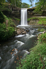 Obraz premium Minnehaha Falls in Minneapolis Minnesota in summertime