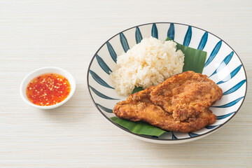 fried chicken with sticky rice