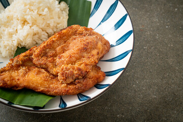 fried chicken with sticky rice