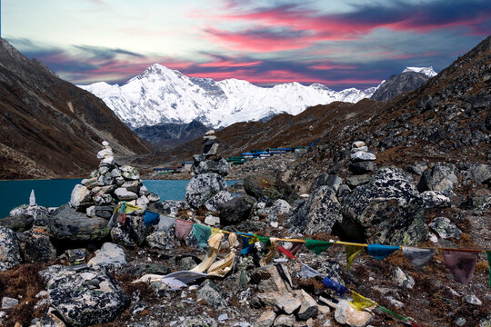 Gokyo Tso Lake with the village of Gokyo at 4734 m. In the background the south face of Cho Oyu 8188 m. , Khumbu, Sagarmatha National Park, Nepal, Asia