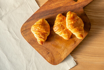 クロワッサン
パン