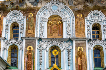 Fototapeta premium Gate church of the Trinity (12th-18th century), Upper Lavra, Kiev, Ukraine