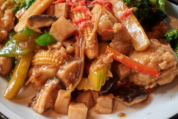 mixed vegetable got stire-fried and ready for serving.