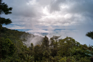 Obraz na płótnie Canvas Morning fog on over the mountain