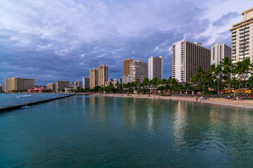 Fototapeta na wymiar hawaii waikiki beach skyline