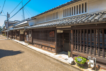 Fototapeta na wymiar 奈良　重要伝統的建造物群保存地区　今井町の町並み