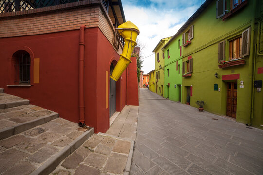 Italia, Toscana, Pisa, Peccioli, il paese colorato di Ghizzano.
