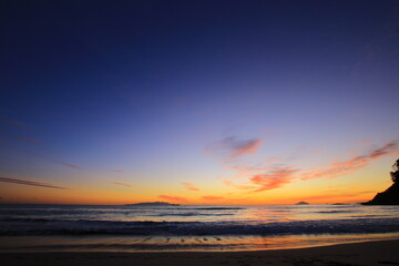 白浜海岸の朝日