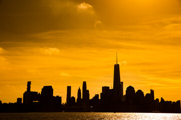 Fototapeta na wymiar New york at the sunset