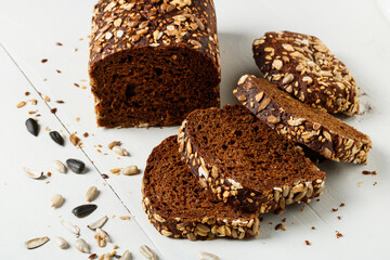 Whole grain bread with sunflower and flax seeds