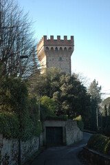 Obraz premium Torre medievale sulla collina di Bellosguardo con panorama di Firenze