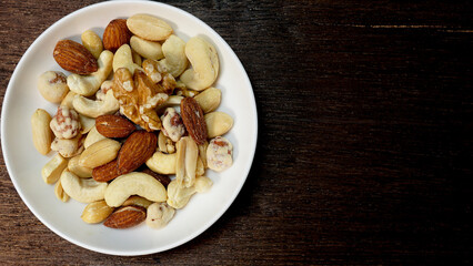 栄養豊富なミックスナッツの写真