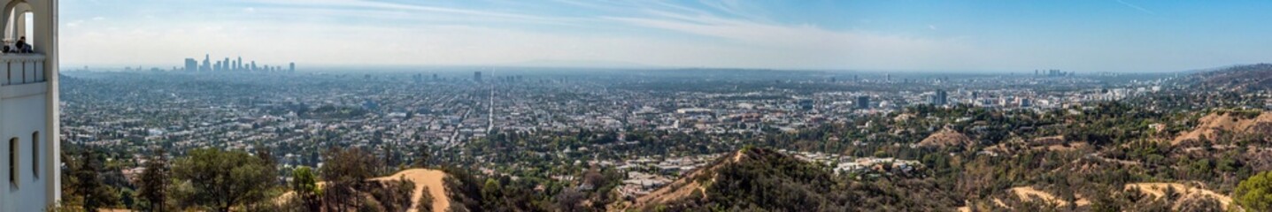 Fototapeta na wymiar Panoramic view from downtown Los Angeles from Griffith Observatory
