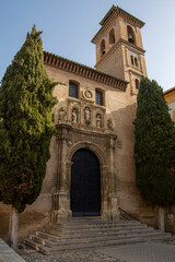 Fototapeta na wymiar Fachada de la Iglesia de San Gil y Santa Ana en Granada
