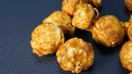 美味しそうなキャラメルポップコーンの写真