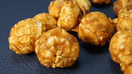 美味しそうなキャラメルポップコーンの写真