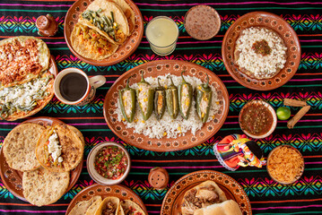 Varios platillos de comida mexicana