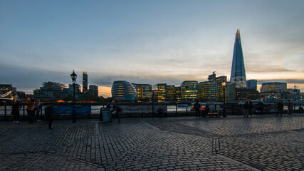 Fototapeta premium A beautiful sunset over the Shard skyscraper