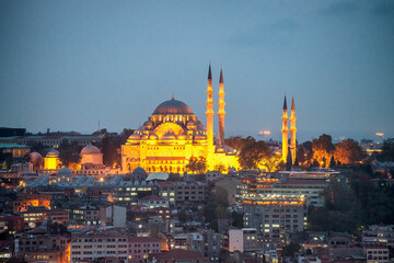Obraz premium Aerial view of Blue Mosque at night, Istanbul.