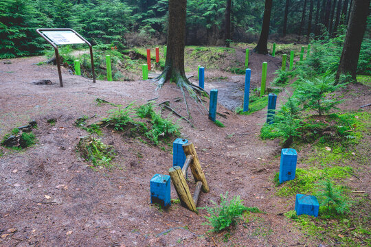 Drie Bilder Durchsuchen 346 Archivfotos, und Videos