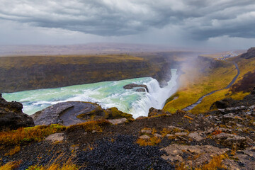 Der Gullfoss Wasserfall in Island - pure Naturgewalt