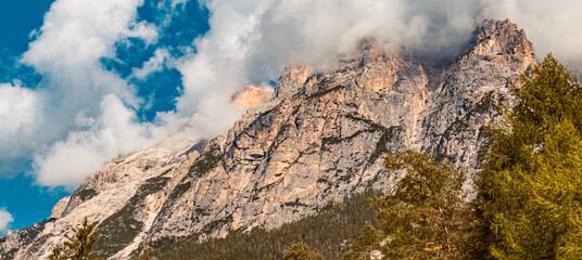 Obraz premium Beautiful alpine summer view at the dolomites near Cortina d’Ampezzo, Italy