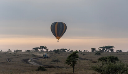 hot air balloon in Africa Tanzania Serengeti