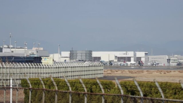 パン撮影した愛知県小牧市県営名古屋空港の全景