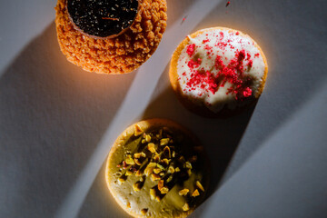 Cookies with pistachio and chocolate and passion fruit