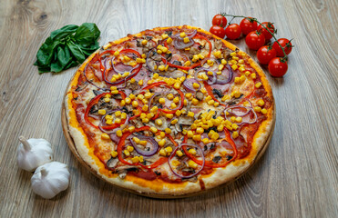pizza with prosciutto, onion, red pepper, corn, tomato sauce, mushroom and cheese