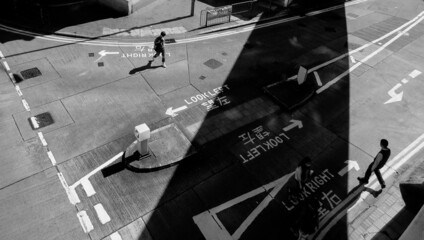 look right, look left