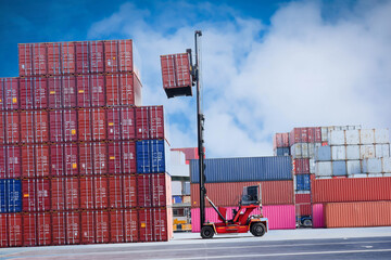 container forklift in the container yard