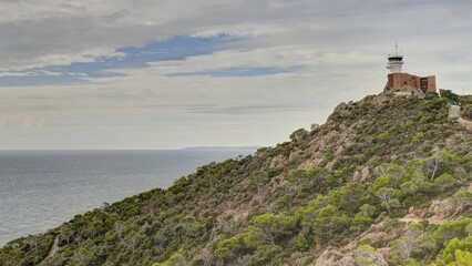 Fototapeta na wymiar survol de cap Esterel de l'île d'Or et du cap Dramont, côte d'Azur, french riviera