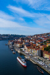 Fototapeta na wymiar Views of Porto and the Douro River