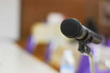 Floating mics in the conference room