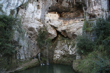 Santa Cueva o Cuevona, Santuario de Covadonga, Asturias, España