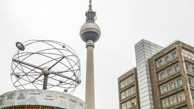 Berlin Alexanderplatz (Timelapse)