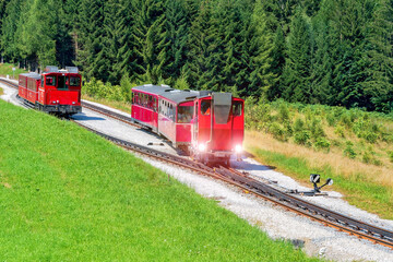 Ausweiche an der Zahnradbahn Schafbergbahn in Sankt Wolfgang am Wolfgangsee, Salzkammergut, Österreich
