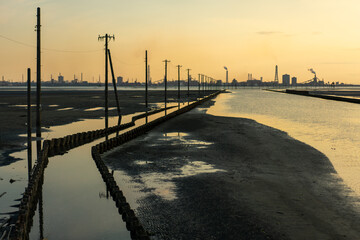 Obraz premium 日本の千葉県の江川海岸：夕刻