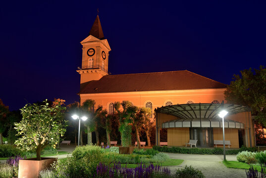 Ludwigskirche am ASbend BNad D&uuml;rkheim