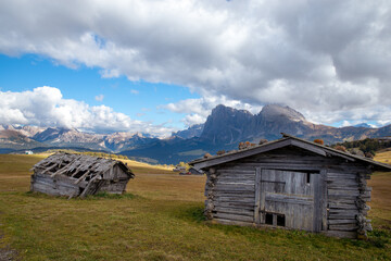 Zerfallene Almhütte, Seiseralm