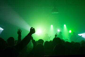 Ambiente de concierto y fiesta con luces