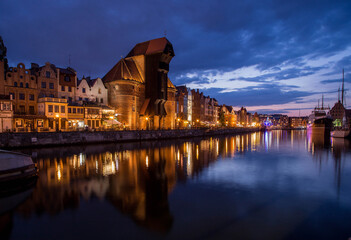 Stare miasto w Gdańsku wieczorem