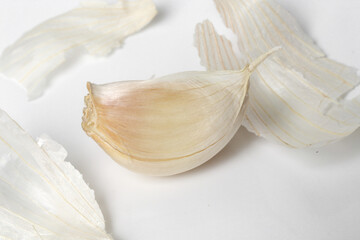 Garlic on the table