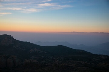 Obraz premium sunset dusk in the mountains