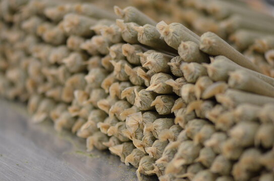 Hand-made Pre-Rolls 