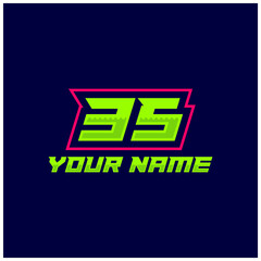 Obraz premium Number logo with fast speed lines. Vector sport style typeface, sports club.
