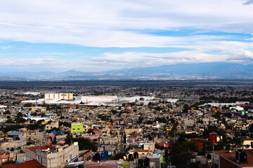 Fototapeta na wymiar Paisaje urbano de Ecatepec en Estado de México